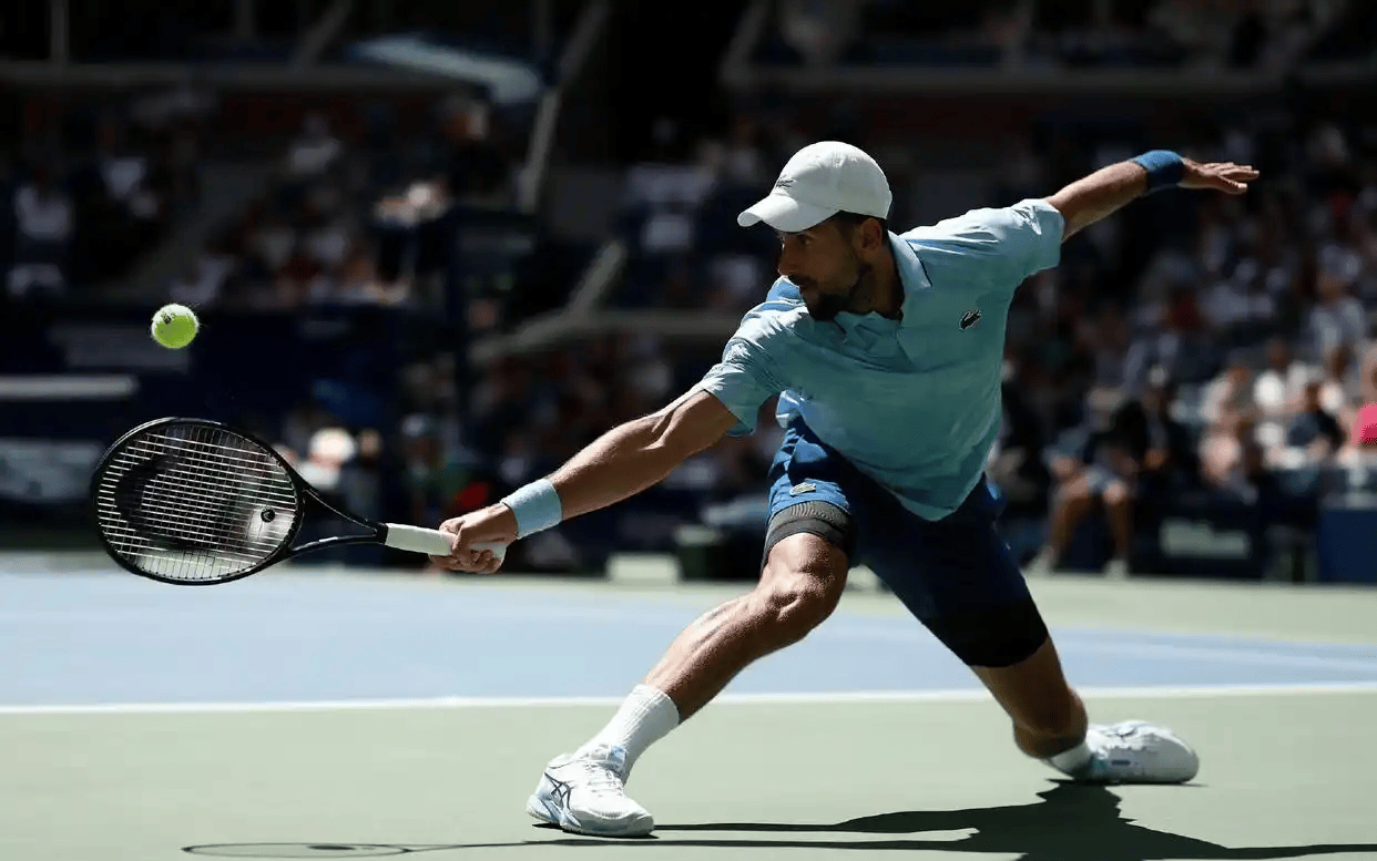 包含英国网球队碾压世界网球队，费德勒一己之力扛起全队的词条