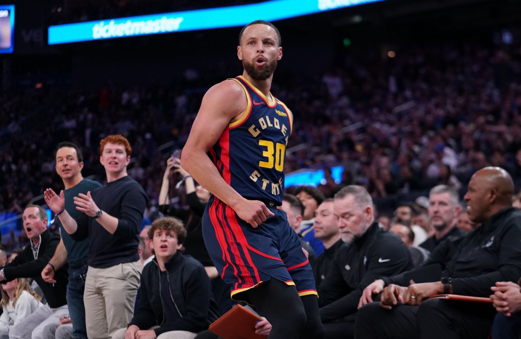 土耳其男篮完胜灰熊,詹姆斯绝境逆转 土耳其男篮完胜灰熊,詹姆斯绝境逆转