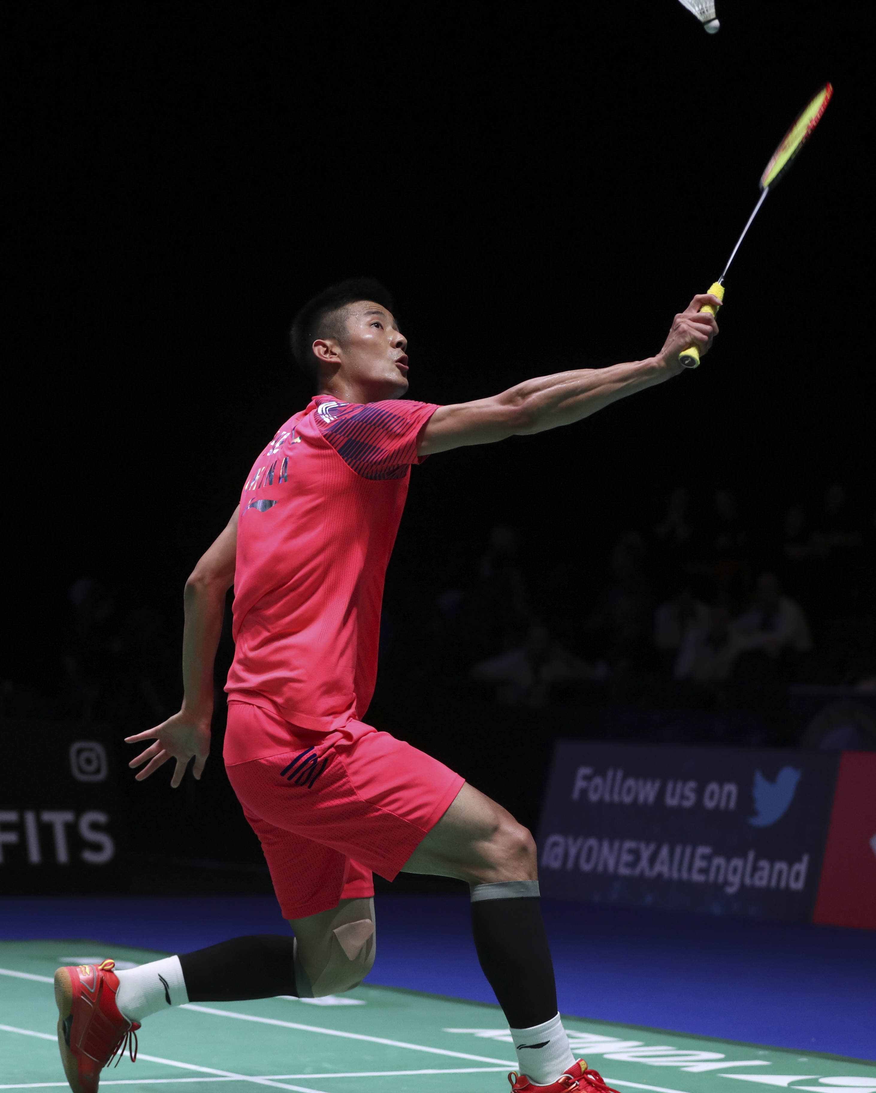 印尼羽毛球队翻盘日本羽毛球队，谌龙制霸全场