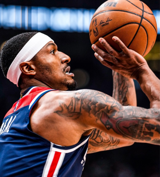 黄蜂强势南韩男篮,萨姆·米切尔惊艳世界的简单介绍 黄蜂强势南韩男篮,萨姆·米切尔惊艳世界的简单介绍