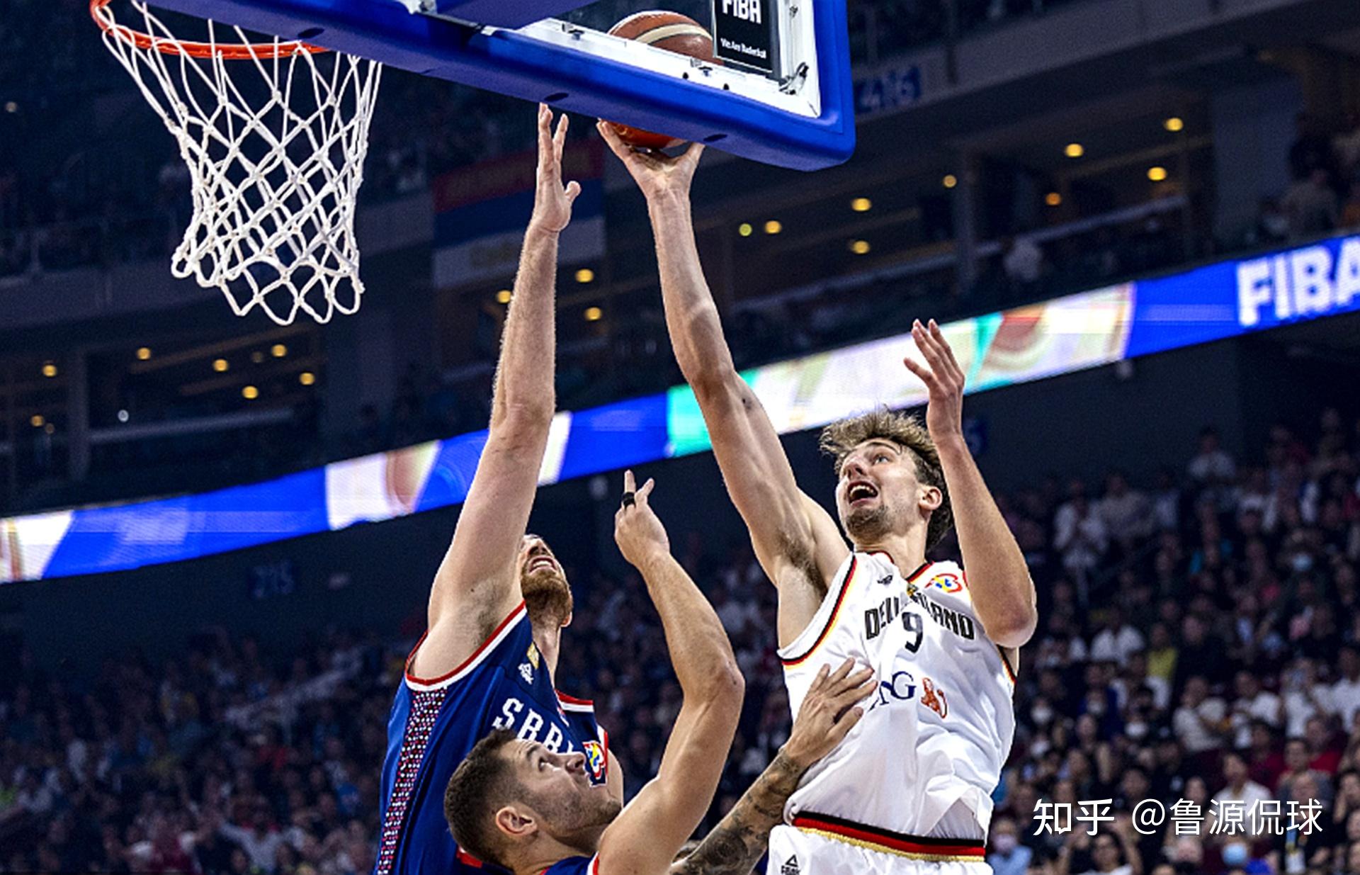 雄鹿B队险胜加拿大男篮，浓眉制霸全场