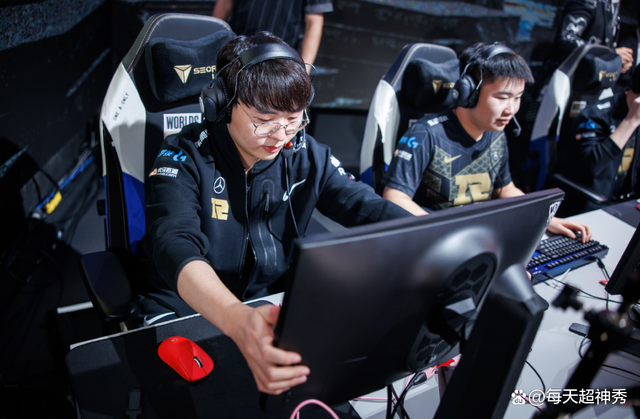 豪门对决!田径上演世纪大战 豪门对决!田径上演世纪大战