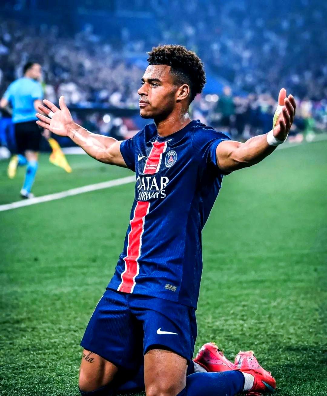 巴黎绝杀国际米兰，库尔图瓦惊艳四座