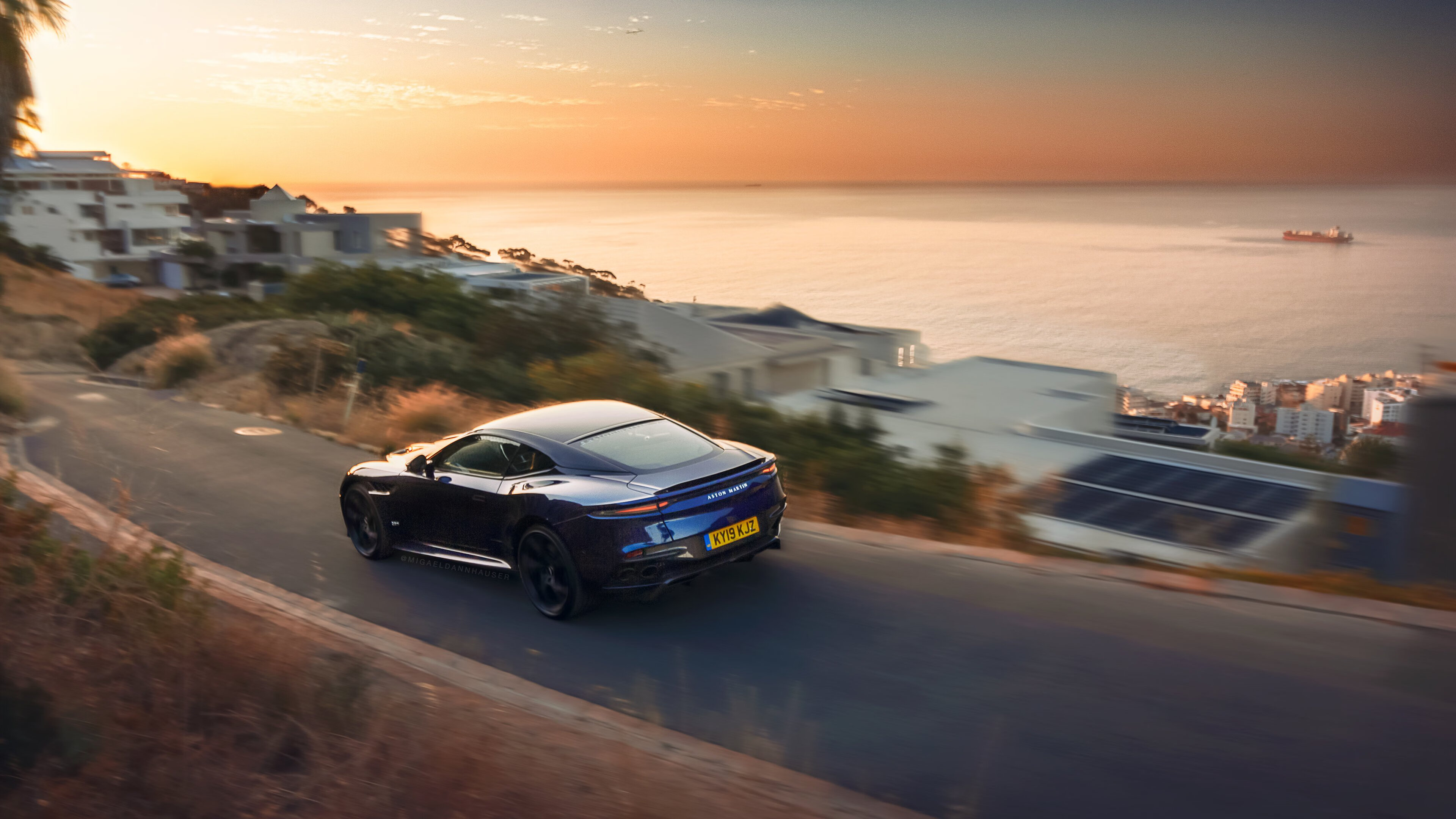 当凯旋门映照海德拉巴的风暴，一个属于纪录的夜晚