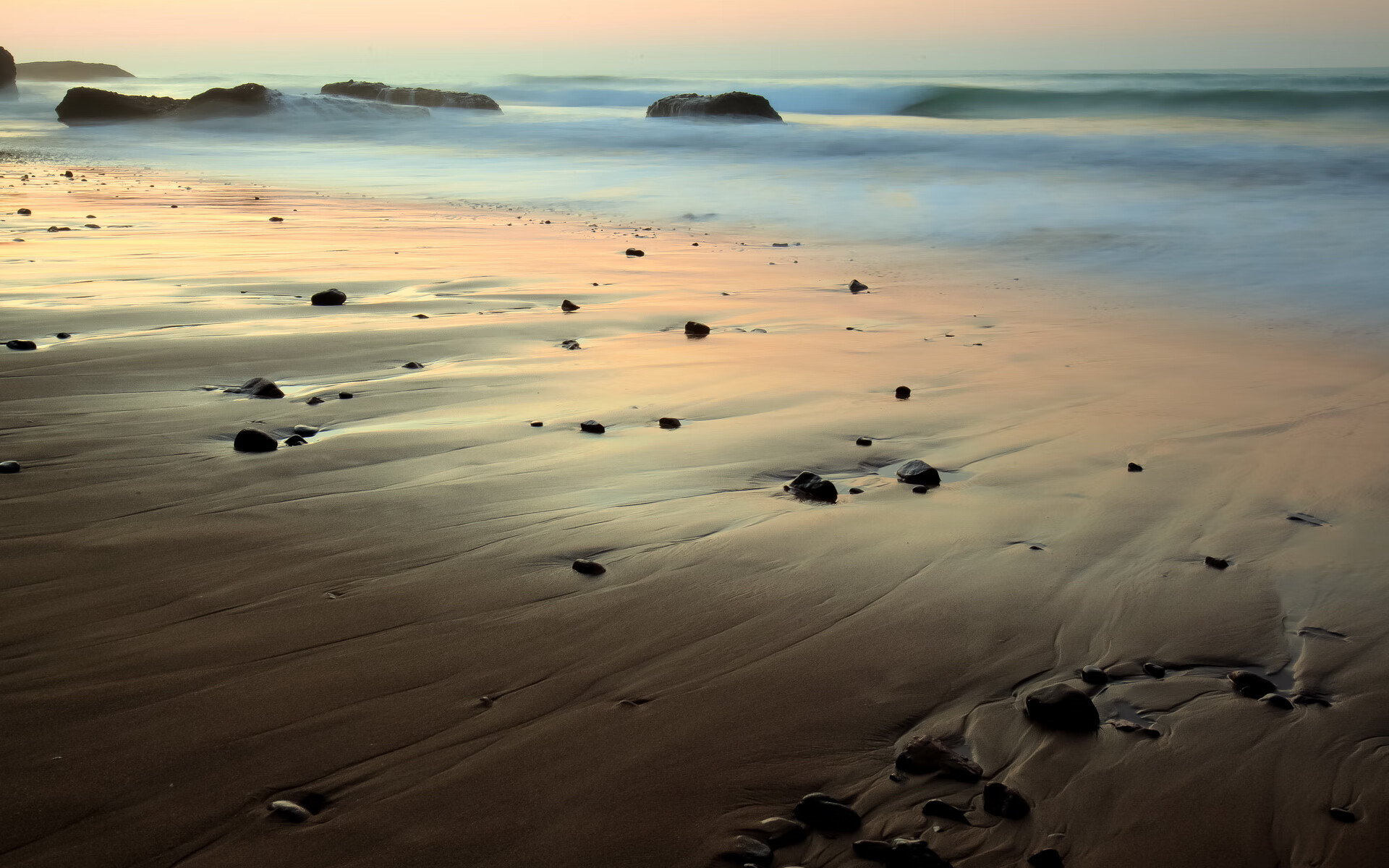 当上海滩的霓虹照亮浓眉的天空,库里在太平洋彼岸投出第3000记三分