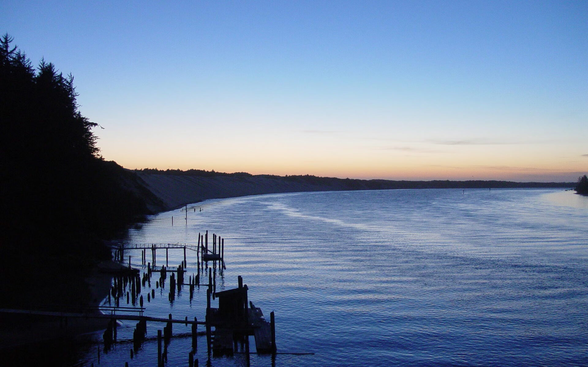 极限穿刺!莫兰特18次罚球怒啄雷霆,老鹰擒敌关键竟在禁区之外?