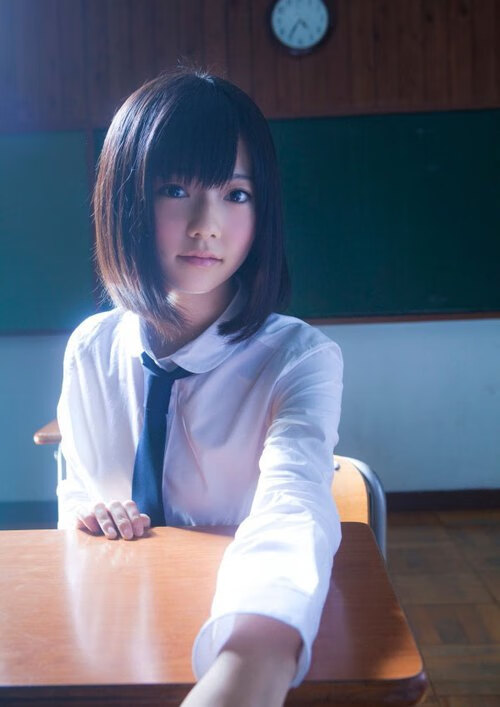 平行世界的引擎轰鸣，F1新赛季揭幕战与万公里外的跨国救援